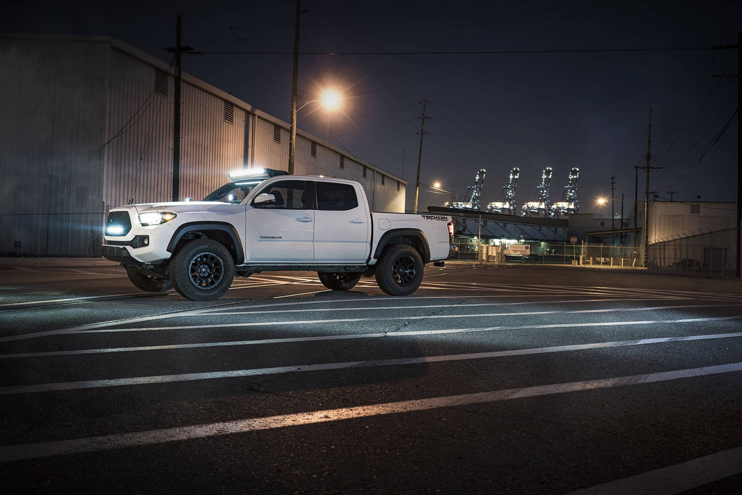 Toyota tacoma roof online light bar