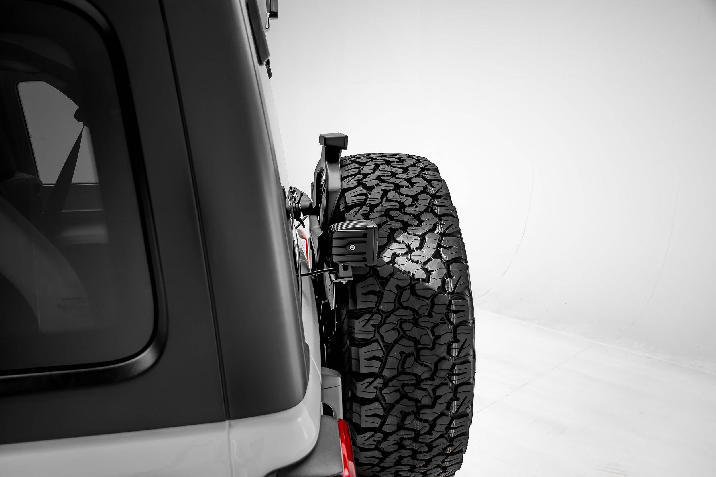 2019-2024 Jeep JL/JLU Rear Tire Carrier LED Bracket to mount 2019-2024 Jeep JL/JLU Rear Tire Carrier LED Bracket to mount